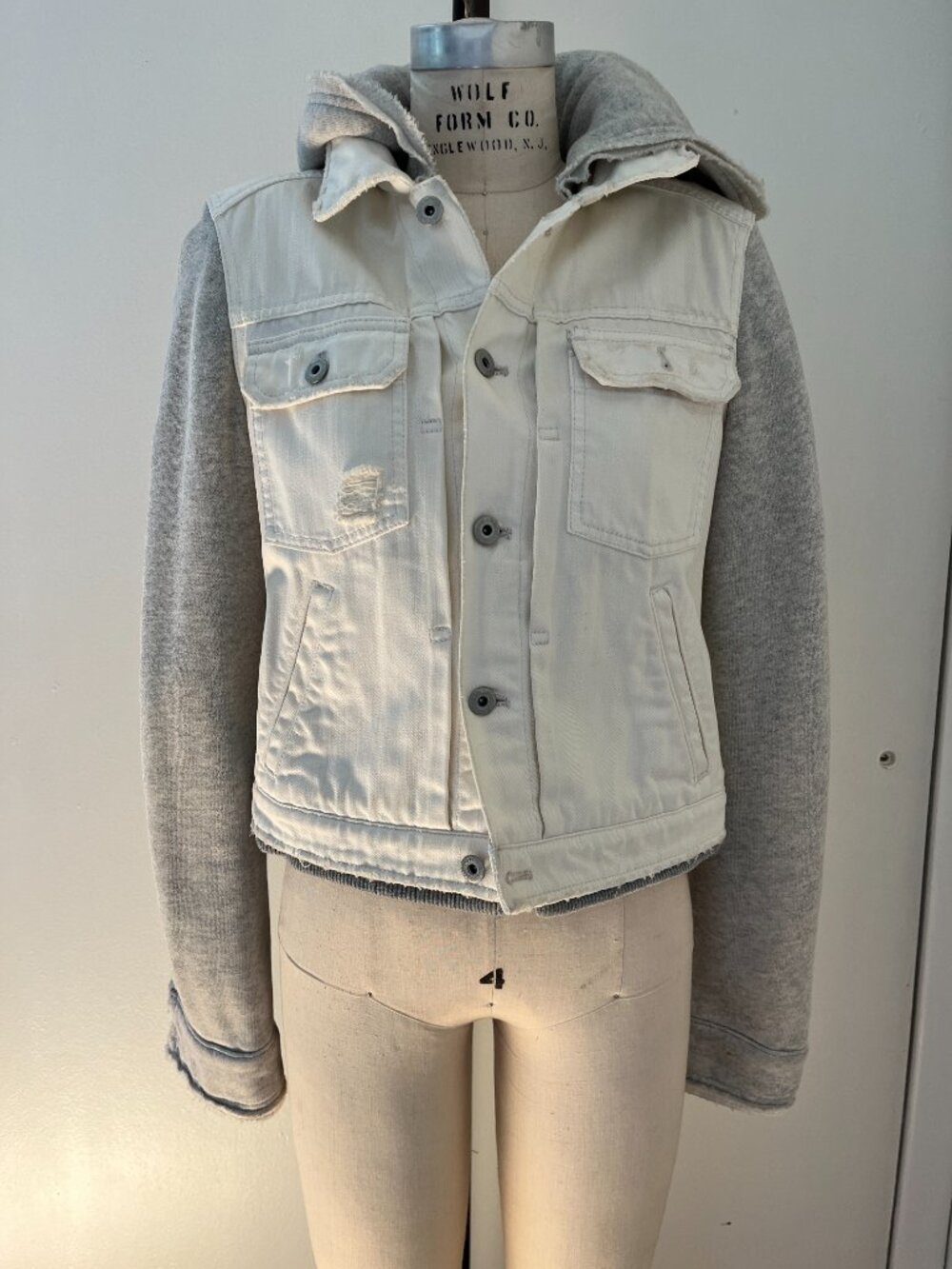 FREE PEOPLE - IVORY IGGY hooded DENIM JACKET with Grey heather Sweatshirt